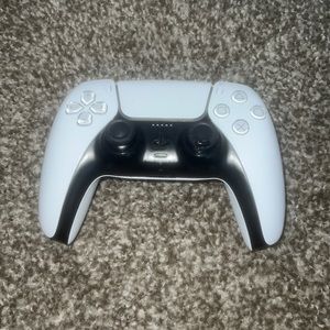 PS5 controller